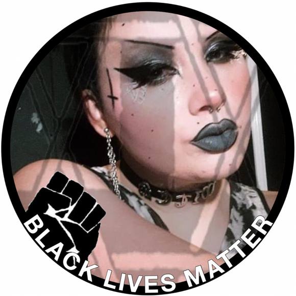 Meet your Posher, Alyssa - Picture 1 of 1